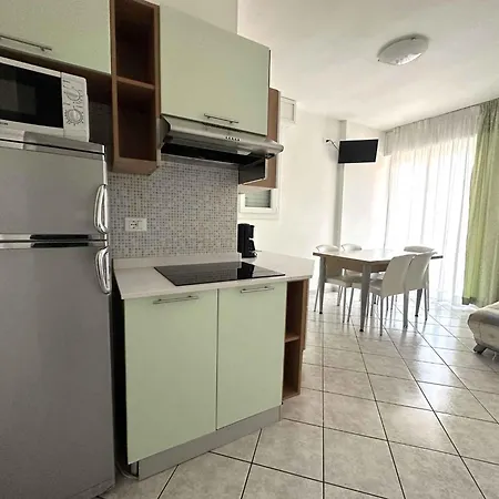 In 43483 Апартаменти *