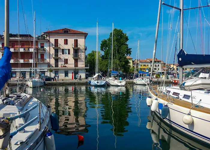 In 43483 דירה ביביונה